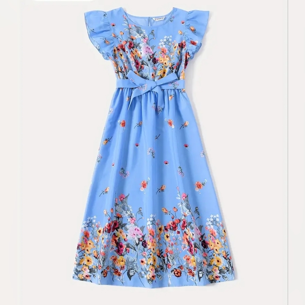 [New with tag] Floral 🌸🌼🌺🍀 ruffle sleeve summer midi dress, belt included